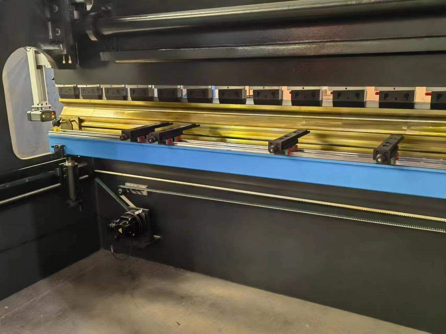 IMPORTACION PLEGADORA HIDRAULICA 125ton 3200mm