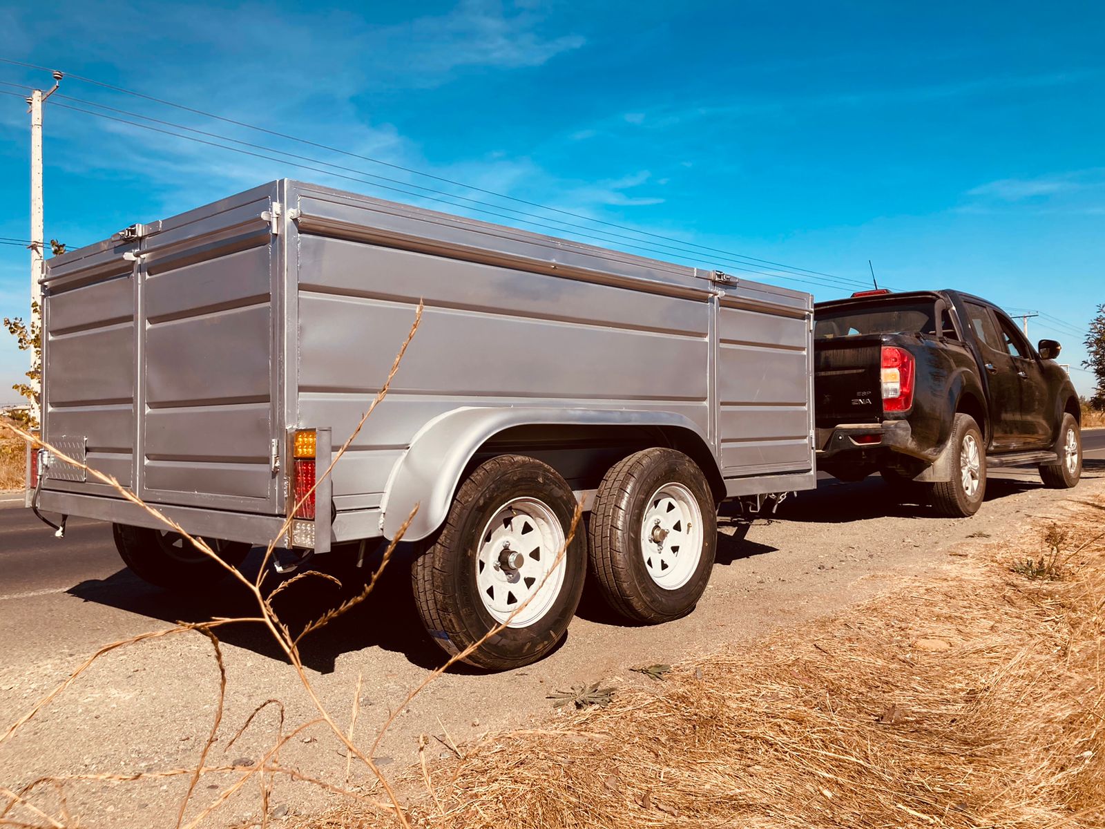 Carro con barandas para 1500kg