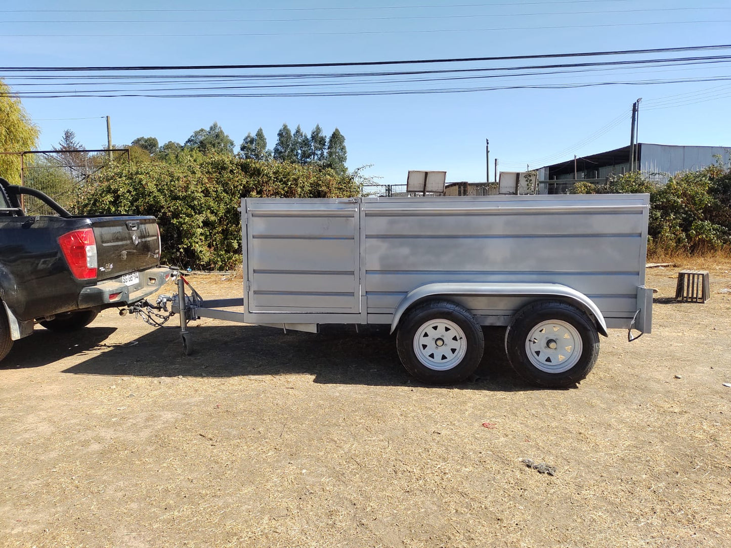 Carro con barandas  1,8x3 mts para 1500kg